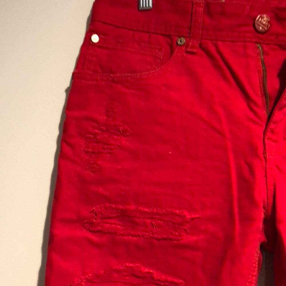Shorts - Picture 2 of 6